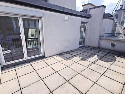WASAGASSE, DACHGESCHOSS, klimatisierte 79 m2 Maisonette mit 2 Terrassen, 2 Zimmer, Wohnküche, Galerie, Wannenbad, Ruhelage