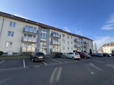 helle Vier-Zimmer-Wohnung mit Balkon in Gießen-Ost
