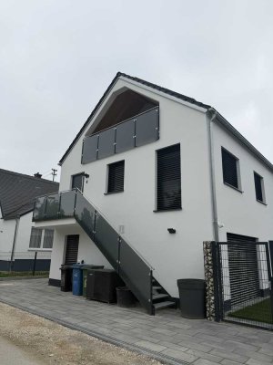 3,5-Zimmer-Wohnung mit Balkon mit einzigartigem Ausblick – Ingolstadt Süd