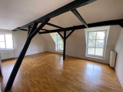 Charmant ruhige 2 ZKB DG Wohnung in Bielefelder City