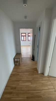 Moderne Neubauwohnung mit Terrasse in Seenähe – ideal für Paare oder Singles