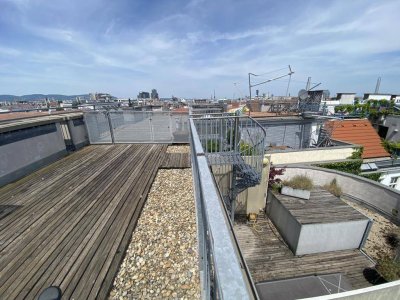 Dachgeschosswohnung in Top Lage mit 3 Terrassen