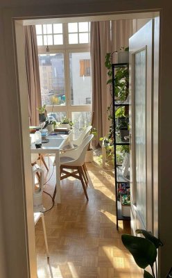 Traumhafte Altbauwohnung am Main (Sanderau)