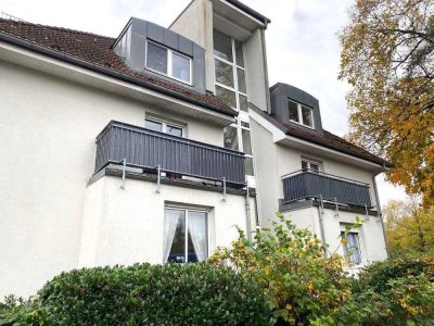 Nähe Rennbahn/ Gepflegte Terrassenwohnung in Stadtvilla