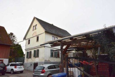 Oberursel-Weißkirchen: Einfamilienhaus mit Nebengebäude