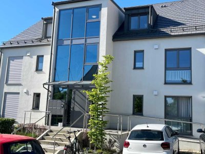 Exklusive, zentrale, barrierefr. Erdgeschosswohnung mit Garten