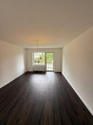 Frisch modernisiert! 2,5-Zimmer-Wohnung mit Balkon & Einbauküche in Henstedt-Ulzburg