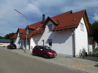 Hochwertig ausgestattete Dachwohnung mit viel Tageslicht