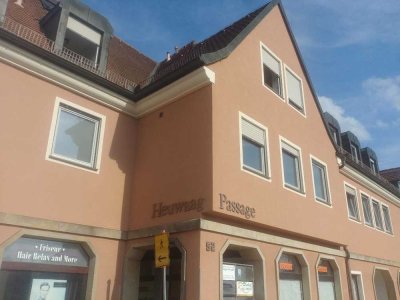 Geräumige und modernisierte 1-Zimmer-Wohnung in bester Lage