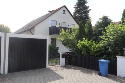 Exklusive 4-Raumwohnung mit großem Garten und überdachter Terrasse in Fürth Dambach