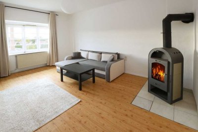 Gepflegte 2-Raum-Wohnung mit Möbeln