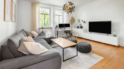 Helle 2-Zimmer-Wohnung mit Südwest-Balkon und Holzdielen – charmantes Wohnen in gepflegtem Altbau
