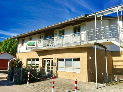 Exklusive helle 5 Zimmerwohnung auch als WG oder Büro geeignet