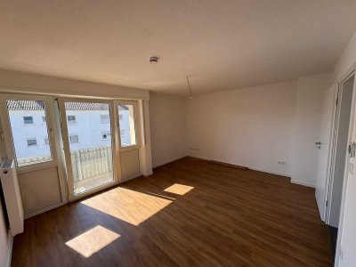 Erstbezug nach Sanierung! Schöne 3 ZKB mit Balkon in Schifferstadt