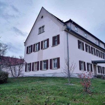 4 - Raum-Wohnung - Erdgeschoss, Gartenanteil, Tageslichtbad, Wohnküche