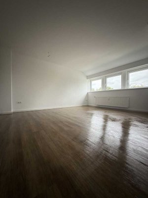 Sanierte 4 Zimmer Wohnung in St. Tönis (Tönisvorst) zu vermieten