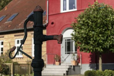 +++ großzügige Haushälfte mit zwei ELW und Atelier +++