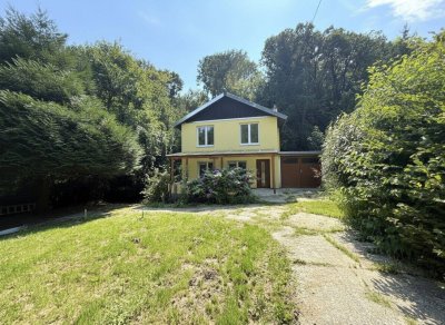 KLEINGARTENHAUS - Absolute Grünruhelage - ca. 700m² Eigengrund - 3 Zimmer - ca. 120m² NFL - GARAGE - Keller