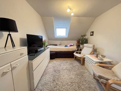 *CHARMANTES APARTMENT IM DG* - ZENTRAL IM DÜSSELTAL