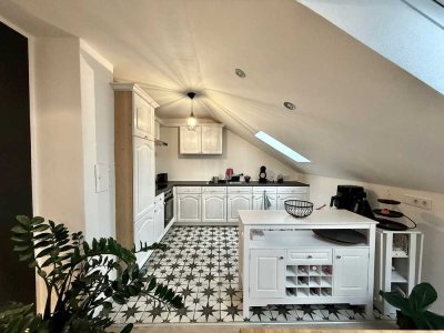 Helle 2,5-Zimmer Dachgeschosswohnung in Uettingen