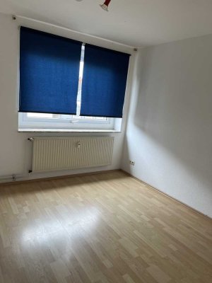 Familienfreundliche 4-Zimmer-Wohnung über 2 Etagen  in Bremerhaven