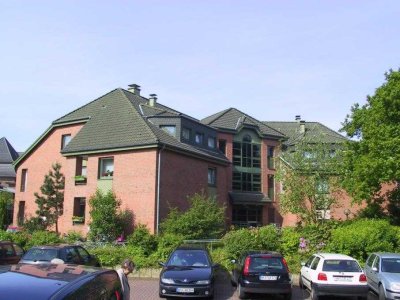 seniorengerechte Dachgeschosswohnung im Grünen