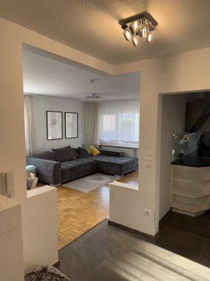 Schöne modernisierte 3-Zimmer-Erdgeschosswohnung mit Balkon und EBK in Heilbronn-Horkheim