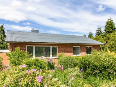 Einfamilienhaus mit großem Grundstück