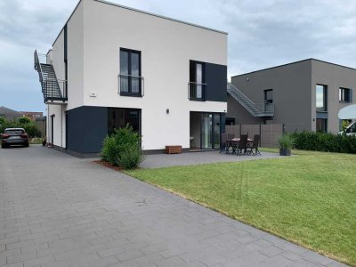 Neuwertiges 5,5-Zi. Einfamilienhaus in Hamburg-Neugraben-Fischbek