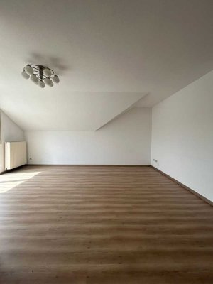 Stilvolle 2-Zimmer-Wohnung mit Balkon und Carport in Lauingen (Donau)