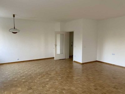 Zum 01.05. Helle Erdgeschoss-Wohnung mit Balkon in Hannover-List
