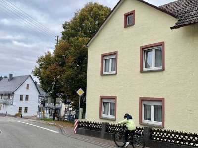 Großzügiges Einfamilienhaus mit sehr guter Verkehrsanbindung in Hünstetten-Wallrabenstein