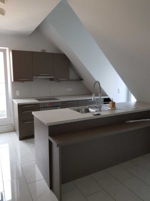 3 BR Penthouse near Clay Kaserne