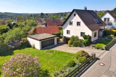 Familienparadies mit atemberaubendem Weitblick und viel Platz – Ihr neues Traumhaus wartet!