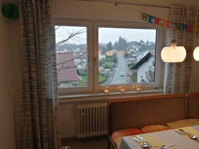 Ansprechende 3-Zimmer-EG-Wohnung mit Terrasse und EBK in Bühl-Eisental