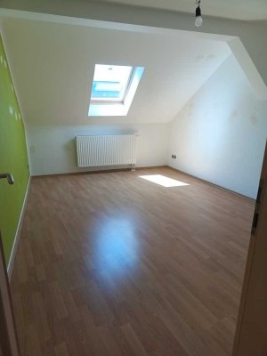 Einmalige Gelegenheit sonnige, helle 4-Raum-Dachgeschosswohnung m in Greiz Einmalige Gelegenheit son