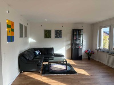 Hochwertige möblierte 2-Zimmer Wohnung mit Loggia & Stellplatz in Wiesbaden-Nordost