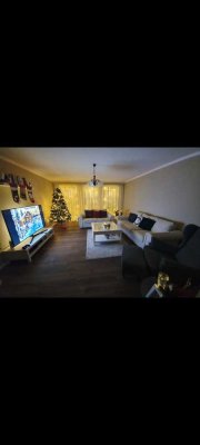Schöne drei Zimmer Wohnung mit Einbaukücke in Mönchengladbach, Neuwerk-Mitte