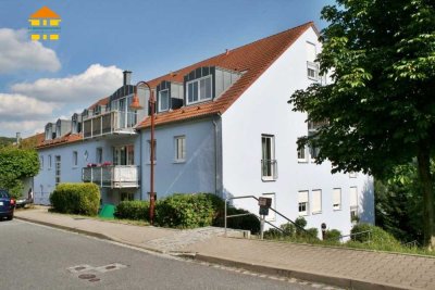 Ruhige Lage, mit Blick ins Grüne, Balkon, Tiefgaragenstellplatz & Einbauküche auf Anfrage