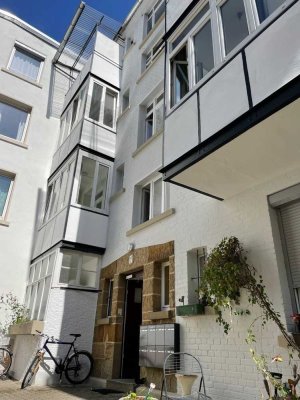 Seltene Gelegenheit in S-West - 3-Zimmer-Wohnung mit Veranda, Gartenmitbenutzung & Garage