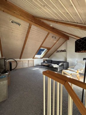Stilvolle 2,5-Raum-Maisonette-Wohnung mit Einbauküche in Vaihingen an der Enz