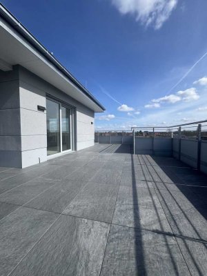 "Schöner Wohnen" - Einzigartiges Penthaus mit Dachterrasse im Herzen der Südstadt