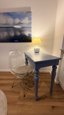 möblierte 1-Zimmer-Wohnung mit Balkon – kernsaniert, & top Lage in Pempelfort – von privat