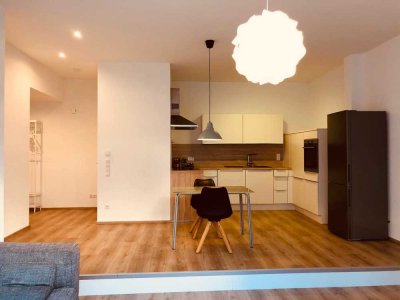 2,5-Zimmer-Wohnung, Pauschalmiete warm 1200,-€ (exkl. Strom)