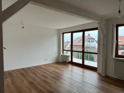Schöne, sehr helle 2-Zimmer Wohnung mit Balkon und Einbauküche in Benningen