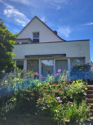 Wunderschönes, individuelles Einfamilienhaus mit 2 Einliegerwohnungen