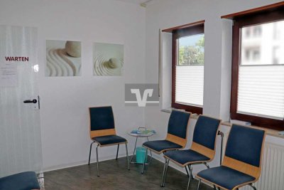 Freiwerdend: Praxisräume im Zentrum von Leutershausen