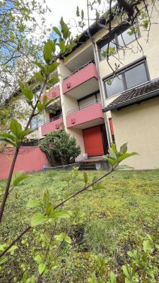 schöne 3 Zimmer, Bad, Gäste WC, 2 Terrassen nahe Waldstadtzentrum zum 01.03.2026