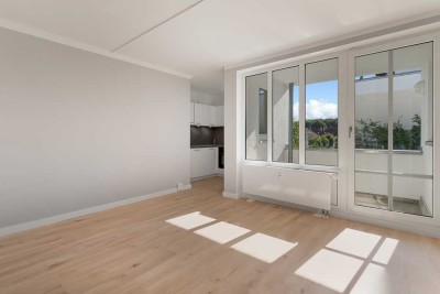 Frisch sanierte Wohnung inkl. Einbauküche, Loggia und Stellplatz