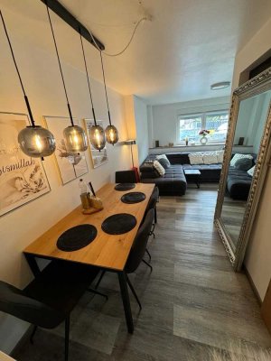 Attraktive, vollständig renovierte 2-Zimmer-EG-Wohnung in Neuss